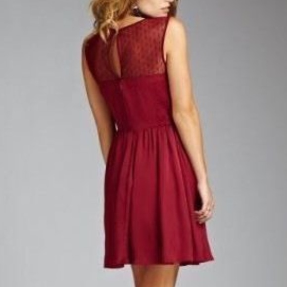 NEW GUESS Romaine Red Wine Dotted Mesh Lace Dress - Picture 2 of 3